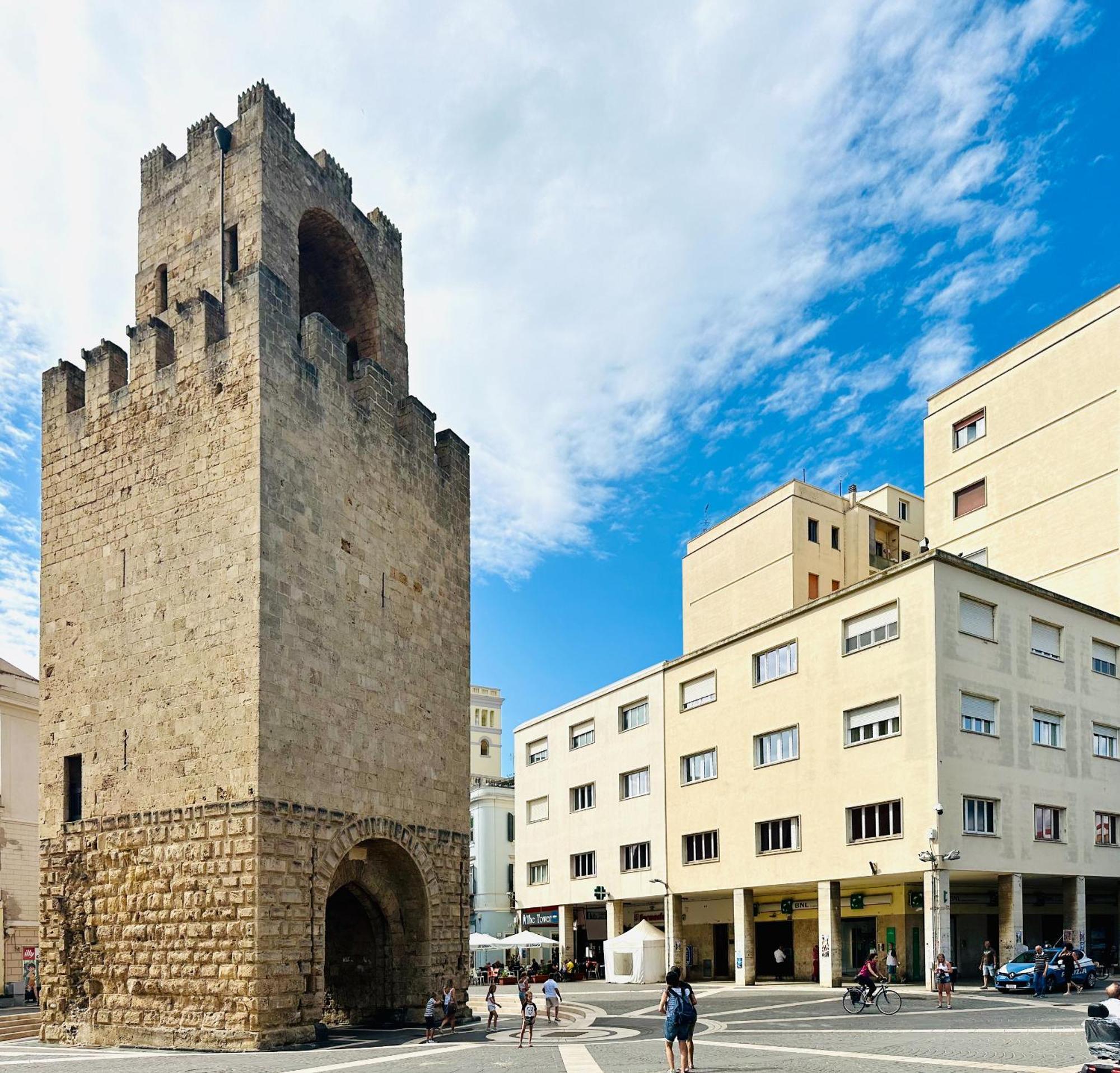 Mamas Hotel Oristano Buitenkant foto